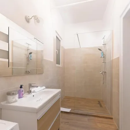 Apartamento Rozelor *